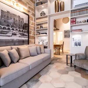  Apartment Zisa