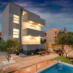 villa-spant.hotelinzadar.com/